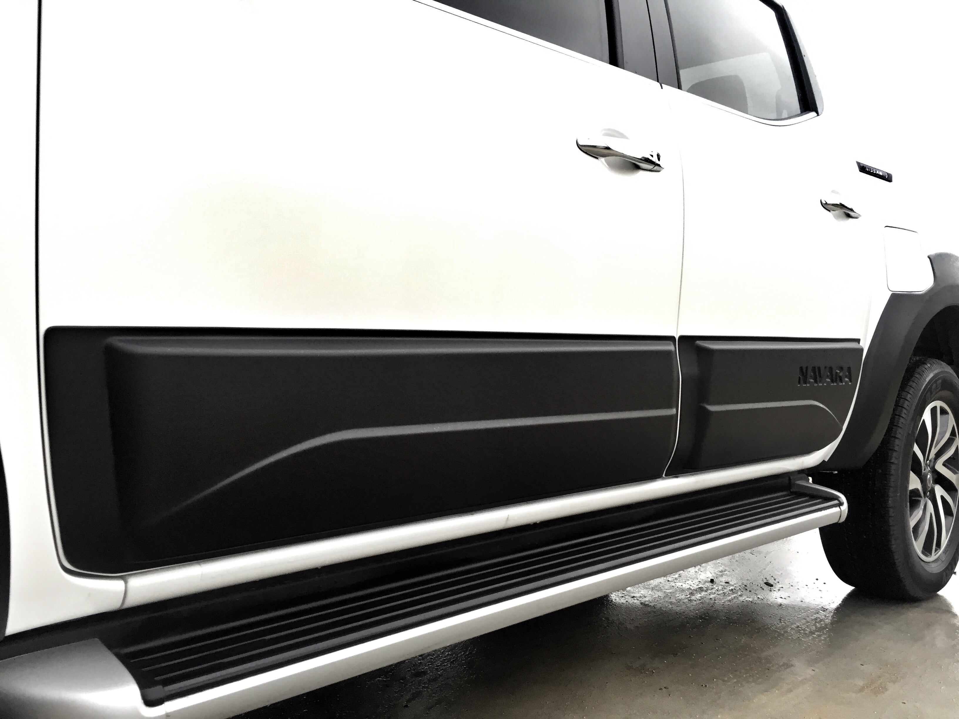 Nissan Navara NP300 2016 ON Body Cladding | NNBC-001